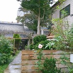 Forget me not  MARMA - ★駐車場から見た中庭