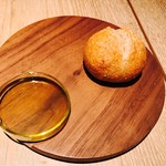 S'ACCAPAU - 全粒粉パン オリーブ