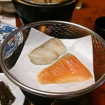 江戸三 - 朝ごはん♪鮭と…？