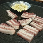 韓杯 - 豚肉・ニンニク焼き