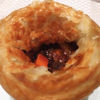 ホテル雅叙園東京 - 牛頬肉の赤ワイン煮パイ包み焼きオープンしてみました