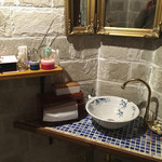 美酒美肴 はまゐ - トイレ
      手洗い場