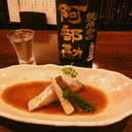 59055738 - 日本酒と煮魚