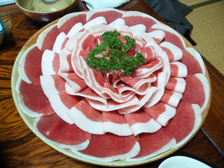 Botan Nabe Asamiya - 色鮮やかな猪肉