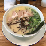 すがい - とんこつラーメン