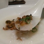 南園 - [料理] 高菜と豚ひき肉入り粥 ひと区口大 アップ♪ｗ
