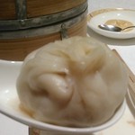 南園 - [料理] 点心蒸籠 上段 スープ入り小籠包 アップ♪ｗ