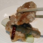 南園 - [料理] 鶏肉となつめ･椎茸の蒸し物 鶏肉のアップ♪ｗ