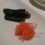南園 - [料理] 前菜の胡瓜と紅芯大根の酢漬け アップ♪ｗ