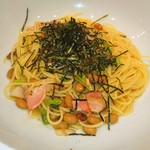 釜あげスパゲティ すぱじろう - 納豆とベーコンとからし菜の
      ピリ辛すぱ梅風味♥
      !щ(゜▽゜щ)