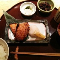 伊豆の旬 やんも 丸の内店 - 