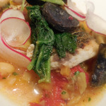 本日の白身魚　ミネストローネ　ムール貝と；魚はふっくら、中からも野菜が