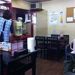 中華園 - 2010.11.29(月)12時半訪問　上の電子レンジは、どうやって使うのか？　初めて見る位置です。(?_?)