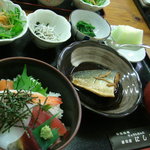 にし川 - 海鮮丼セット