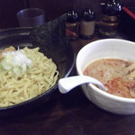 麺びより まるやす - 鶏台湾つけ麺　並盛り