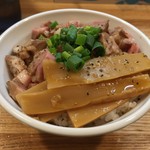 麺や 一想 - チャーシュー丼(300円)