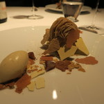 レフェルヴェソンス - 28年11月　熟成栗と山ぶどうのモンブラン、ブルーチーズのメレンゲ、ラムアイスクリーム