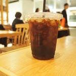 la kagu cafe - コーヒーは鎌倉の名店「ヴィヴモンディモンシュ」の堀内さん焙煎という。