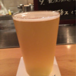 BEER PUB TAKUMIYA - ピンボケですが、2番のビール！