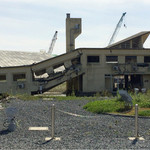 つるや - 一本松の根元とユースホステル