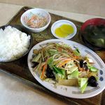 秀来軒 - 野菜炒め定食(2016/11/20撮影)