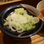 地酒とそば・京風おでん 三間堂 - [料理] 蕎麦 薬味のアップ♪ｗ