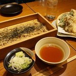 地酒とそば・京風おでん 三間堂 - [料理] 韃靼(だったん)蕎麦 & 季節の天ぷら盛り合わせ 全景♪ｗ