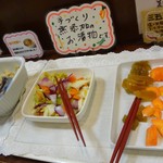 手づくり食堂 ぱんぷきん - 手作り漬物、卯の花、小松菜のおひたし