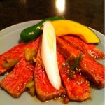 武石 - 厚切りなのにとろける激ウマ最強の特上カルビ