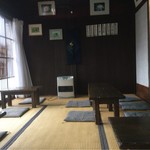 鈴屋 - お店内観、落ち着けそうです。