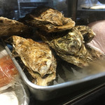 う越貞 - 北海道 仙鳳趾（せんぽうし、昆布森の横）牡蠣
      