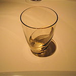 キュイジーヌ[s] ミッシェル・トロワグロ - お水用のグラス