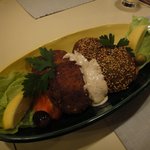 カルタゴ - ファラフェル＆ターメイヤ（ヒヨコ豆＆そら豆のコロッケ）