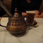 カルタゴ - シャーイ、サモワールで沸かされてる