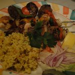 カルタゴ - シシケバブ＆キョフテ（羊肉串焼きとトルコ風ミートボール）