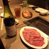 焼肉 ジャンボ はなれ - ボージョレ・ヌーヴォーとタン