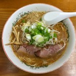 ら～めん山家 - 味噌ラーメン、750円です。