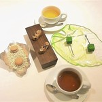 イルキアーロ - 食後の飲み物と焼き菓子