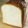 ベーカリー ダンクブロート - 料理写真:湯種で発酵させたもちもち、ふんわりな味わい深い食パンです。トースト無しでそのまま食べても美味しいとご好評をいただいております。