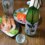 日本名門酒会オリジナル限定品
          春鹿　純米大吟醸　雫酒
          720ml　3,726円(税込)