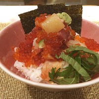 プレミアムレストラン 東京 金のダイニング 鮪金 - 海鮮丼いくらのせ。
