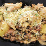 SALVATORE CUOMO & BAR - 鶏とキノコと３種豆の煮込み
