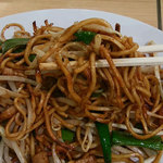 硬い麺が特徴。