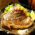 肉屋の鉄板肉料理いち - 1番人気のサーロインステーキです♪