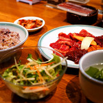 上野 太昌園 - Bランチのセット。ボリュームもたっぷり。