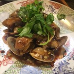 六徳 恒河沙 - あさりの豆豉炒め