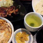 水郷 - ミニ親子丼と鳥手羽とざるうどんの定食