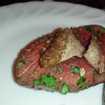 アンティカ オステリア バーチョ - 蝦夷鹿もも肉　炭火焼き　白トリュフかけ