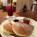 Rizanbo - ホットケーキとブルーベリージュース