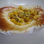 石窯パン工房 アイグラン - 2016/11③たっぷりコーンロール